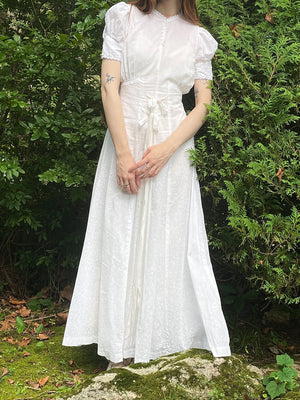 1930s Puff Sleeve Floral White Cotton Wedding Bridal Dress Mother of P Breath Of the Earth 1930s Puff Sleeve Floral White Cotton Wedding Bridal Dress Mother of P Breath Of the Earth
