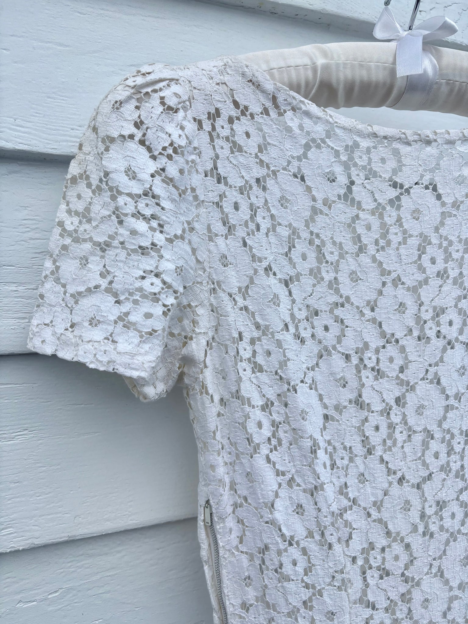 1950s White Cotton Floral Lace Fitted Short Sleeve Dress Bridal Wedding