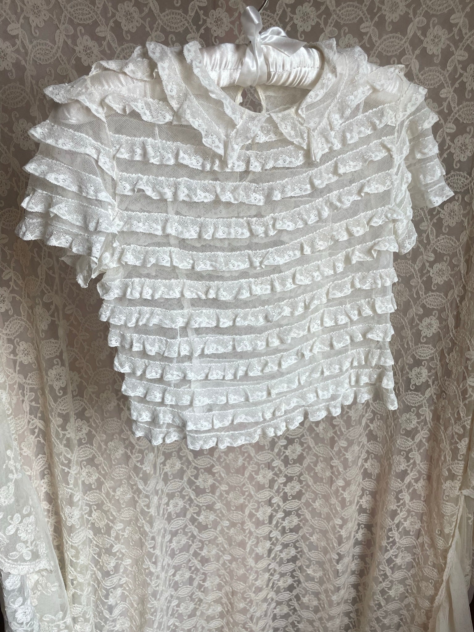 1930s White Mesh Ruffle Tiered Blouse Collared Short Sleeve