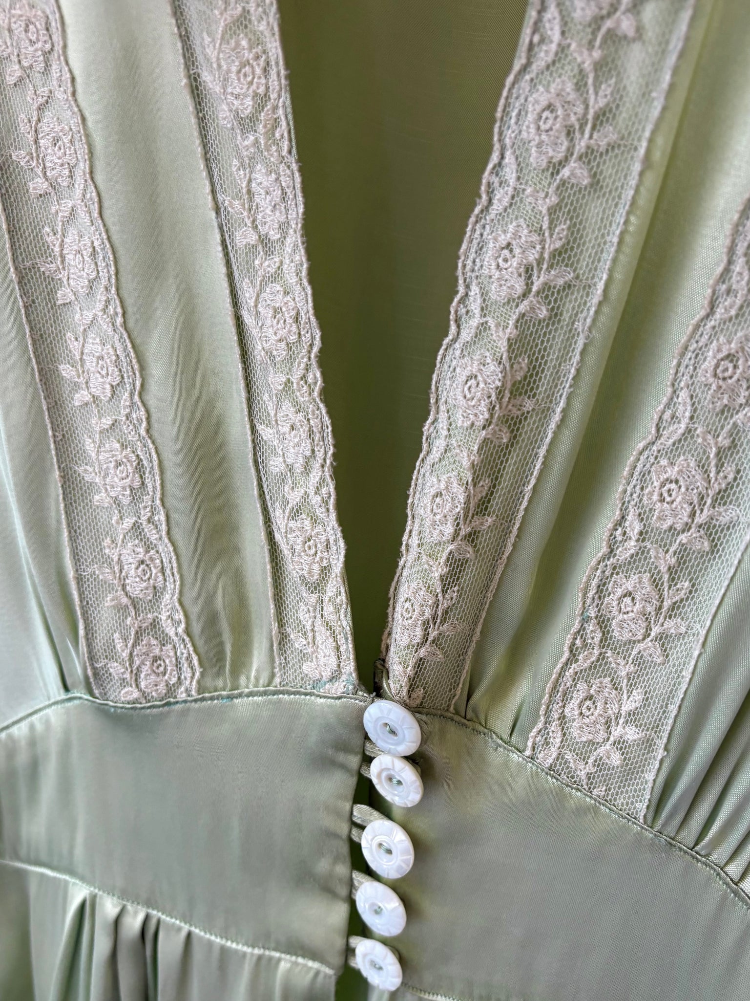 1940s Green Rayon Satin Lace Robe Peignoir
