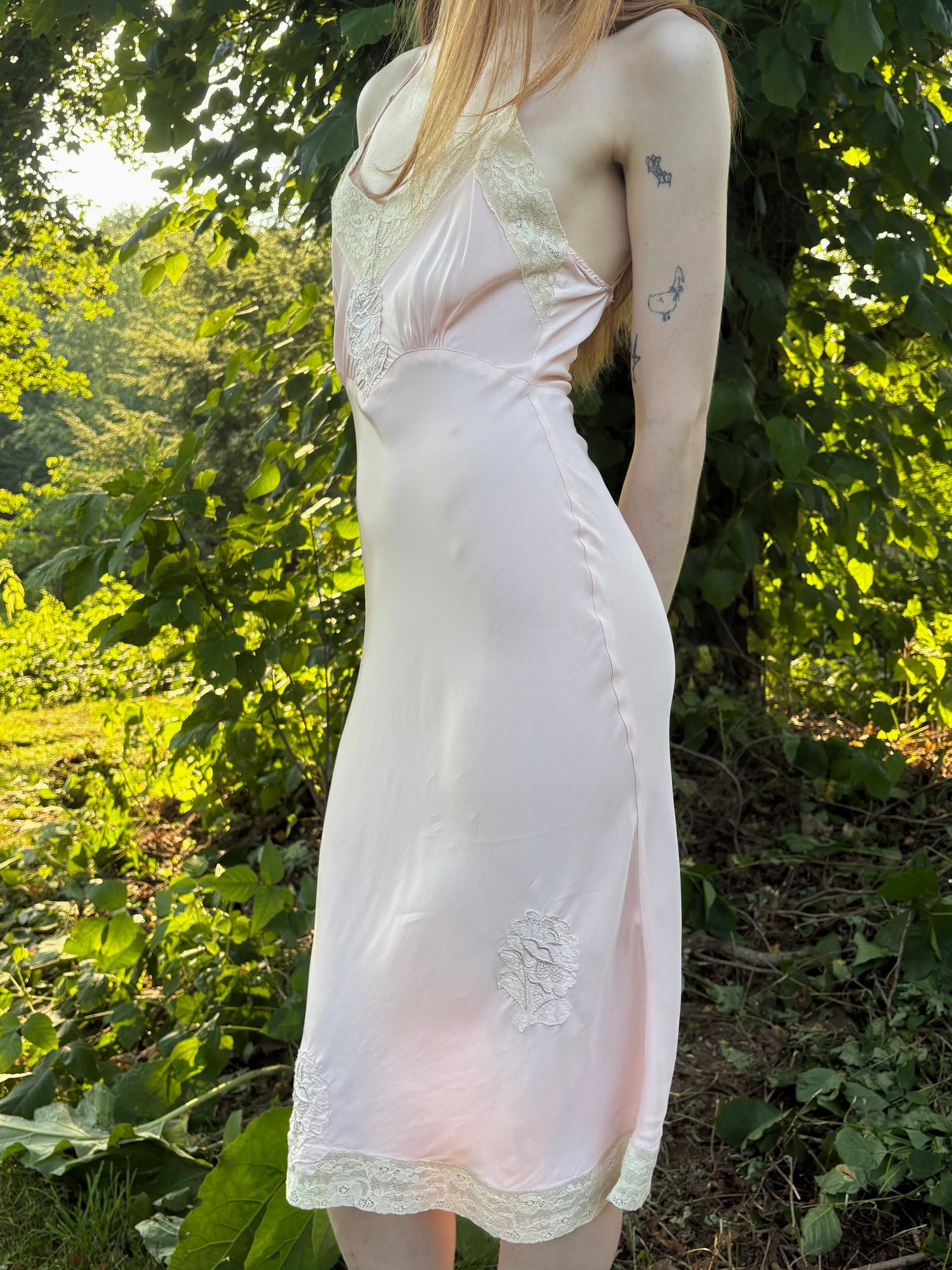 1940s Pale Pink Rose Appliqué Bias Cut Rayon Slip Midi Dress Cream Lace