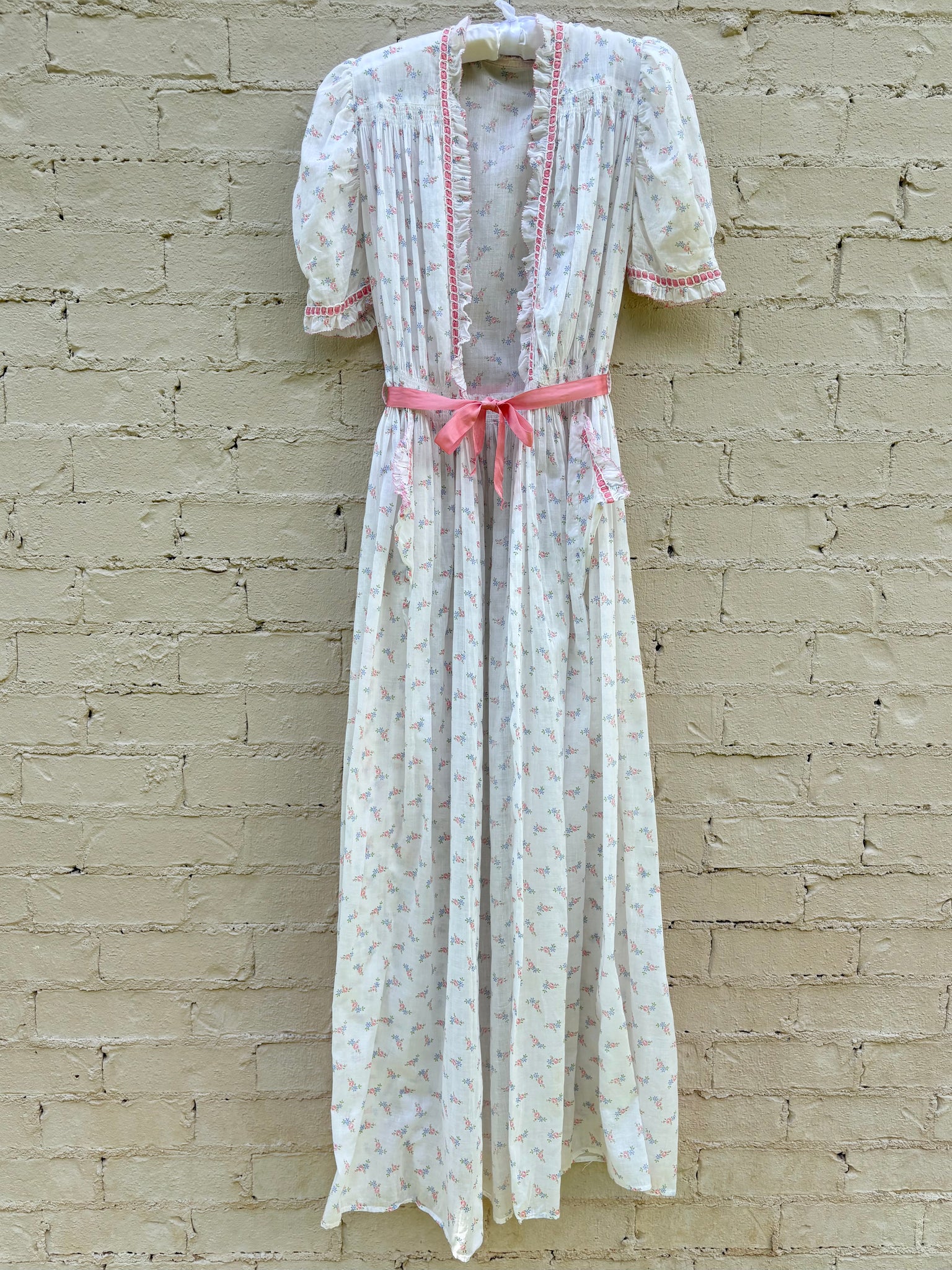 1930s White Cotton Floral Bias Cut Slip Dress Peignoir Set Puff Sleeves Pink Ribbon Rose Floral