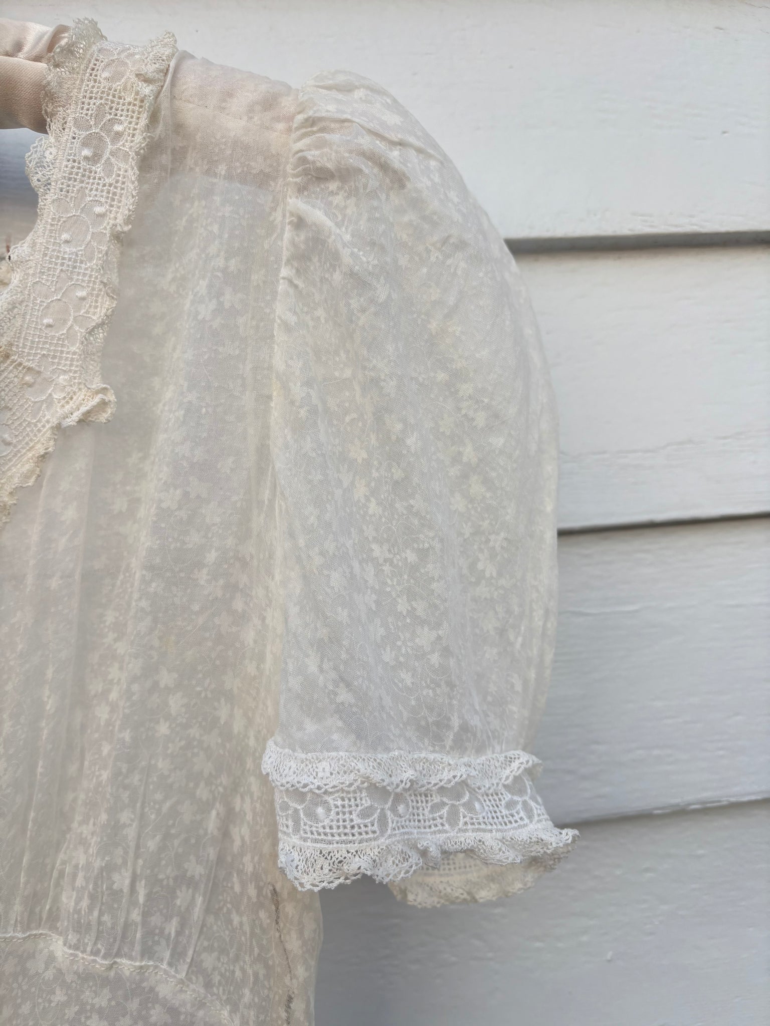 1940s Silk Orgnaza Floral Printed Ruffle Sheer Puff Sleeve Dress Wedding Gown