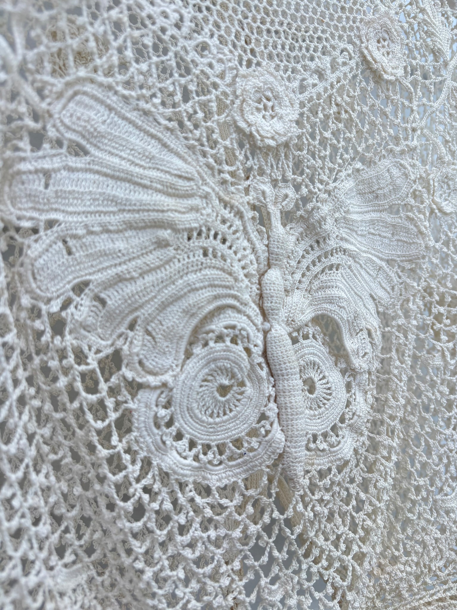 1900s Edwardian Irish Crochet 3d Butterfly White Cotton Floral Design Blouse