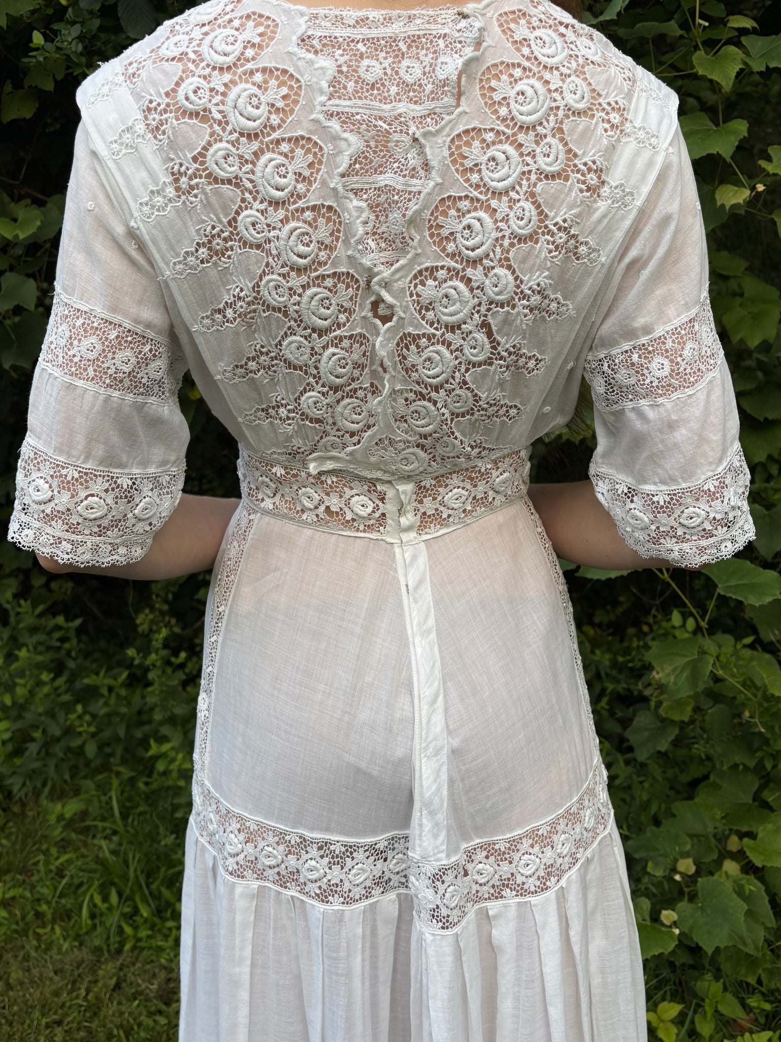 1900s Edwardian Rose Floral Embroidered White Cotton Dress Gown Wedding
