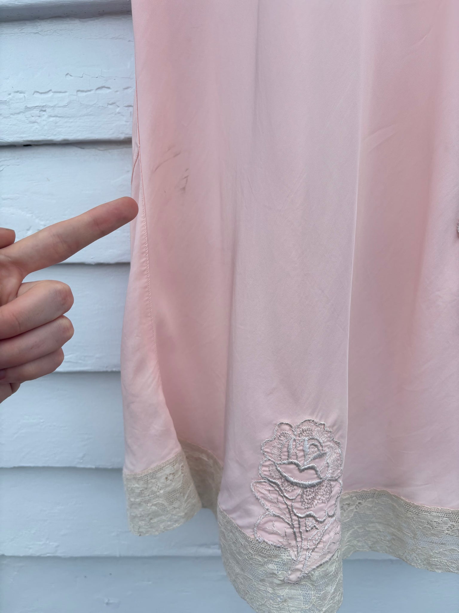 1940s Pale Pink Rose Appliqué Bias Cut Rayon Slip Midi Dress Cream Lace