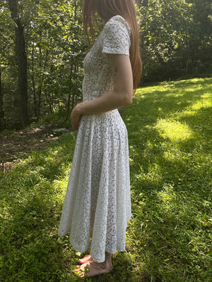 1950s White Cotton Floral Lace Fitted Short Sleeve Dress Bridal Wedding