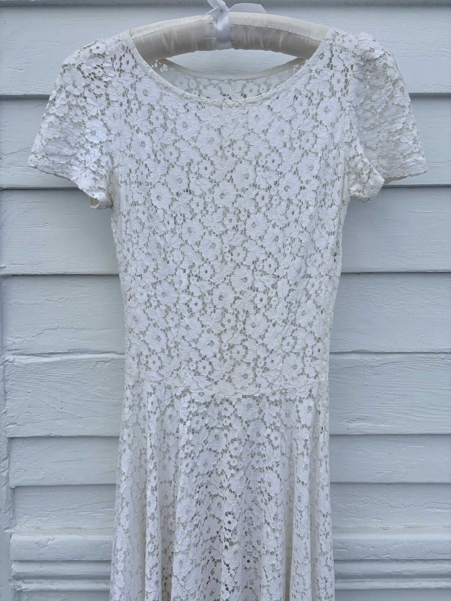 1950s White Cotton Floral Lace Fitted Short Sleeve Dress Bridal Wedding