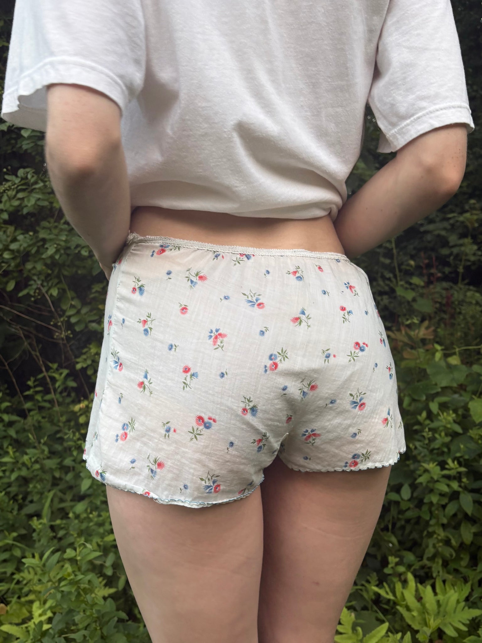 1940s Cotton Floral Print White Blue Tap Shorts Lace
