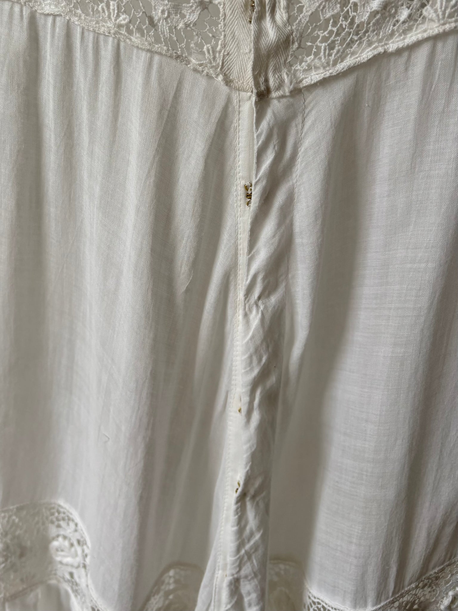 1900s Edwardian Rose Floral Embroidered White Cotton Dress Gown Wedding