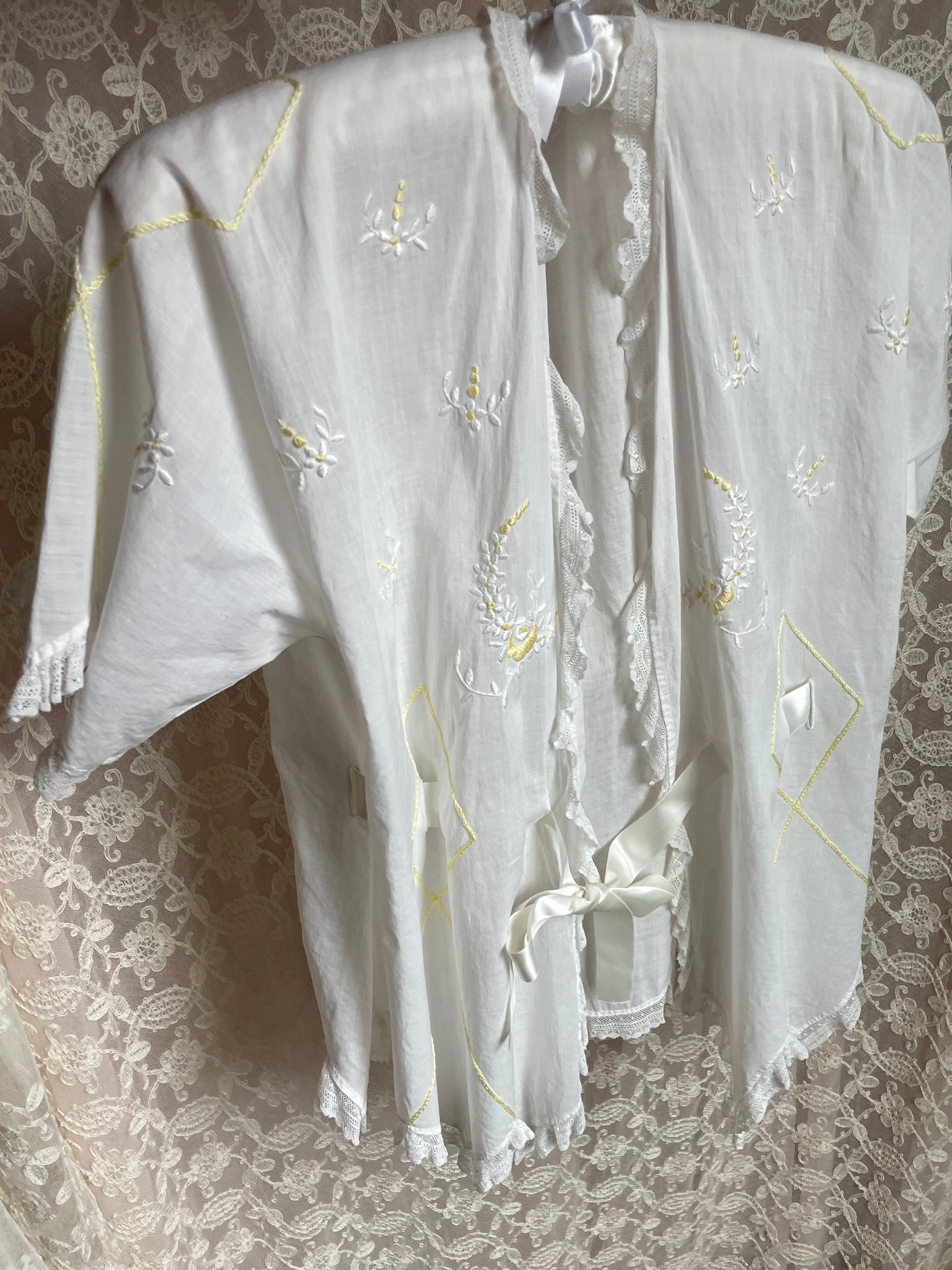 1900s White Cotton Embroidered Yellow Ribbon Tie Top