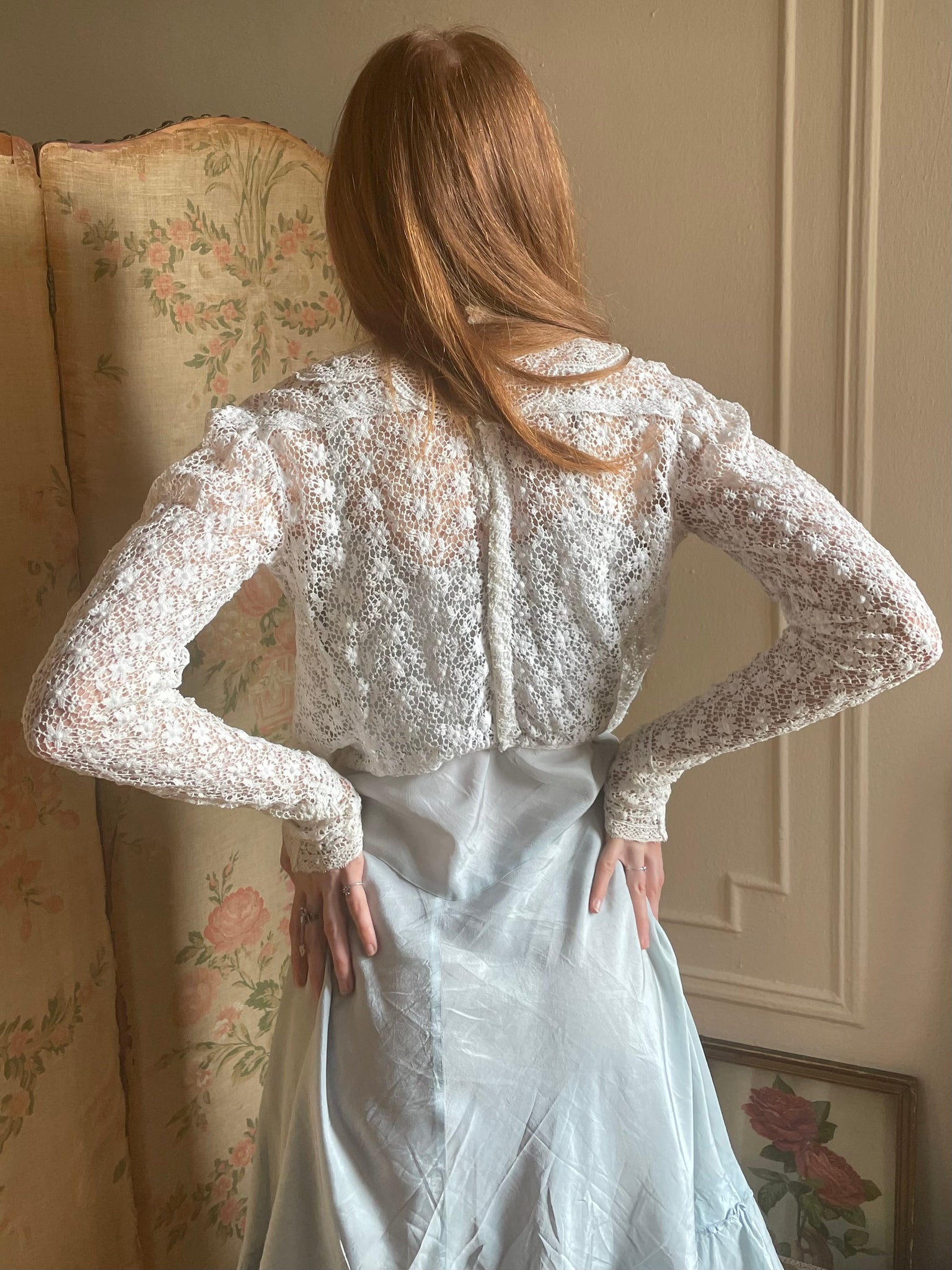 1900s Edwardian Irish Crochet White Cotton Floral Blouse