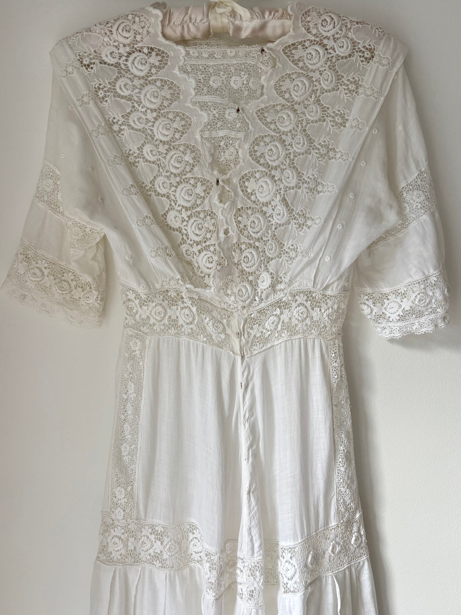 1900s Edwardian Rose Floral Embroidered White Cotton Dress Gown Wedding
