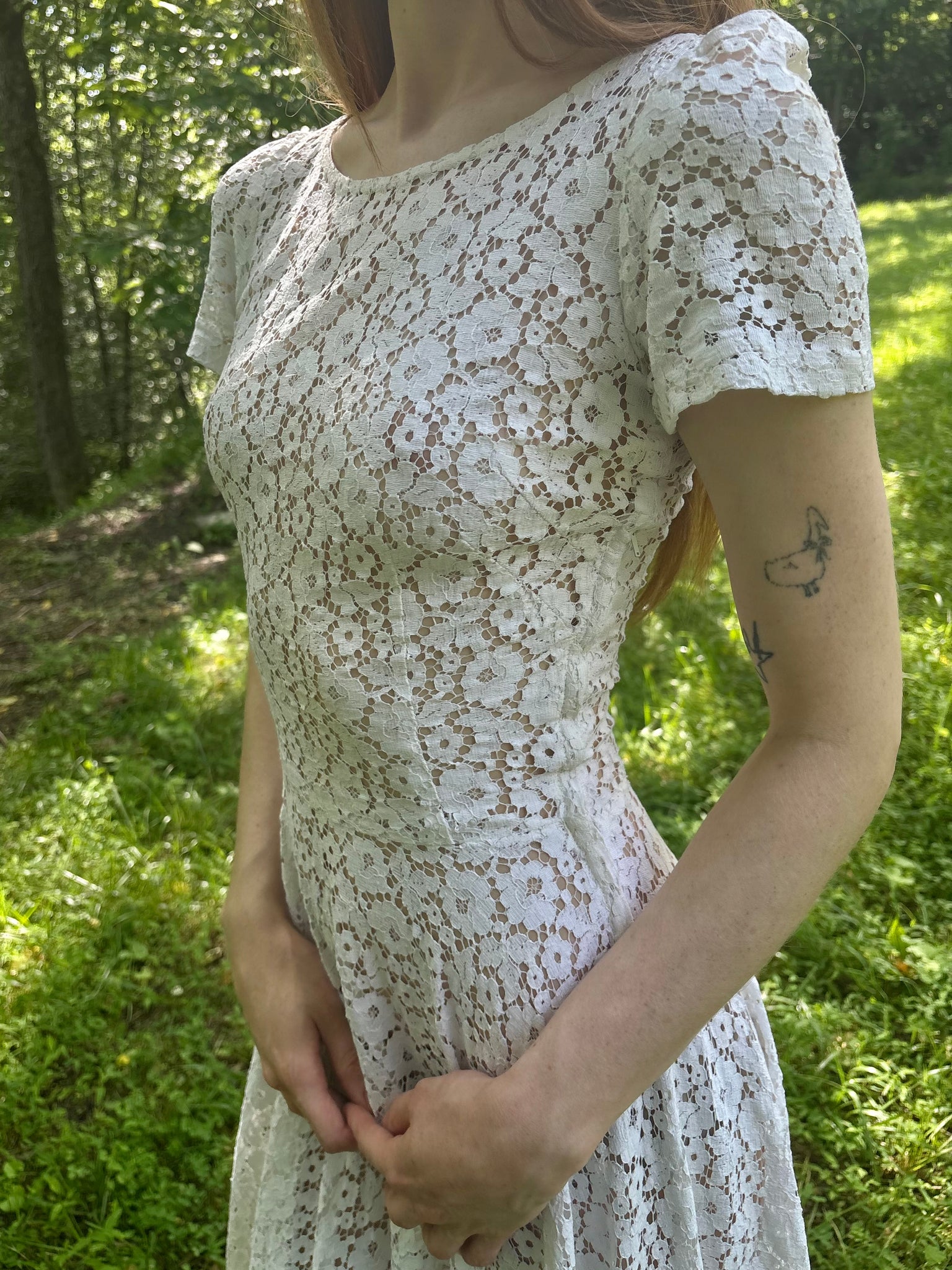 1950s White Cotton Floral Lace Fitted Short Sleeve Dress Bridal Wedding