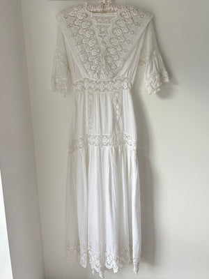 1900s Edwardian Rose Floral Embroidered White Cotton Dress Gown Wedding