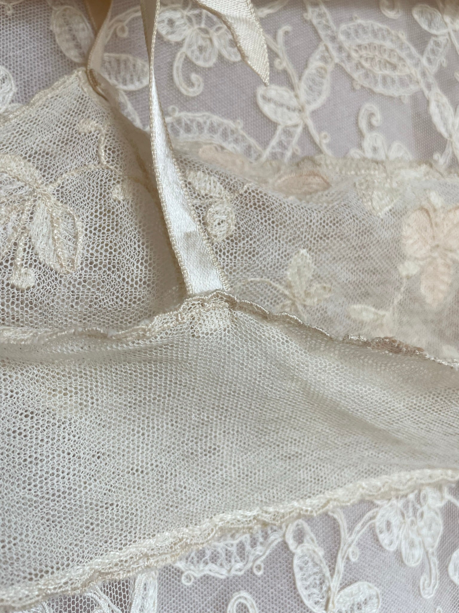 1930s Cream Mesh Floral Appliqué Bra Bralette Ribbon Tie