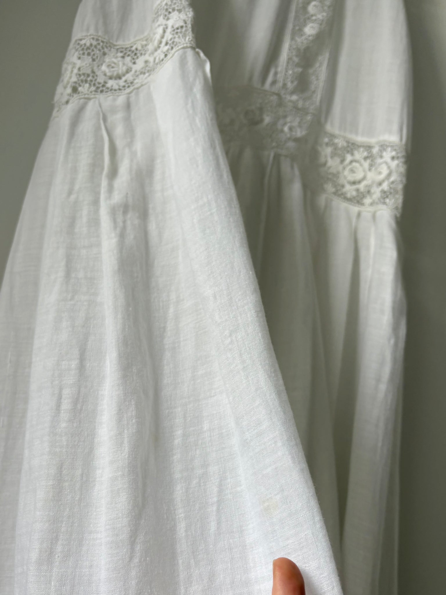 1900s Edwardian Rose Floral Embroidered White Cotton Dress Gown Wedding