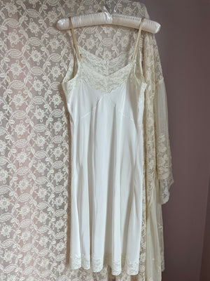 1940s White Rayon Bias Cut Slip Dress Scallop and Lace – Breath Of the Earth 1940s White Rayon Bias Cut Slip Dress Scallop and Lace – Breath Of the Earth