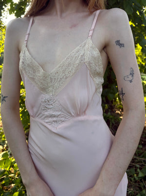 1940s Pale Pink Rose Appliqué Bias Cut Rayon Slip Midi Dress Cream Lace
