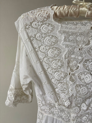 1900s Edwardian Rose Floral Embroidered White Cotton Dress Gown Wedding