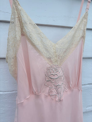 1940s Pale Pink Rose Appliqué Bias Cut Rayon Slip Midi Dress Cream Lace