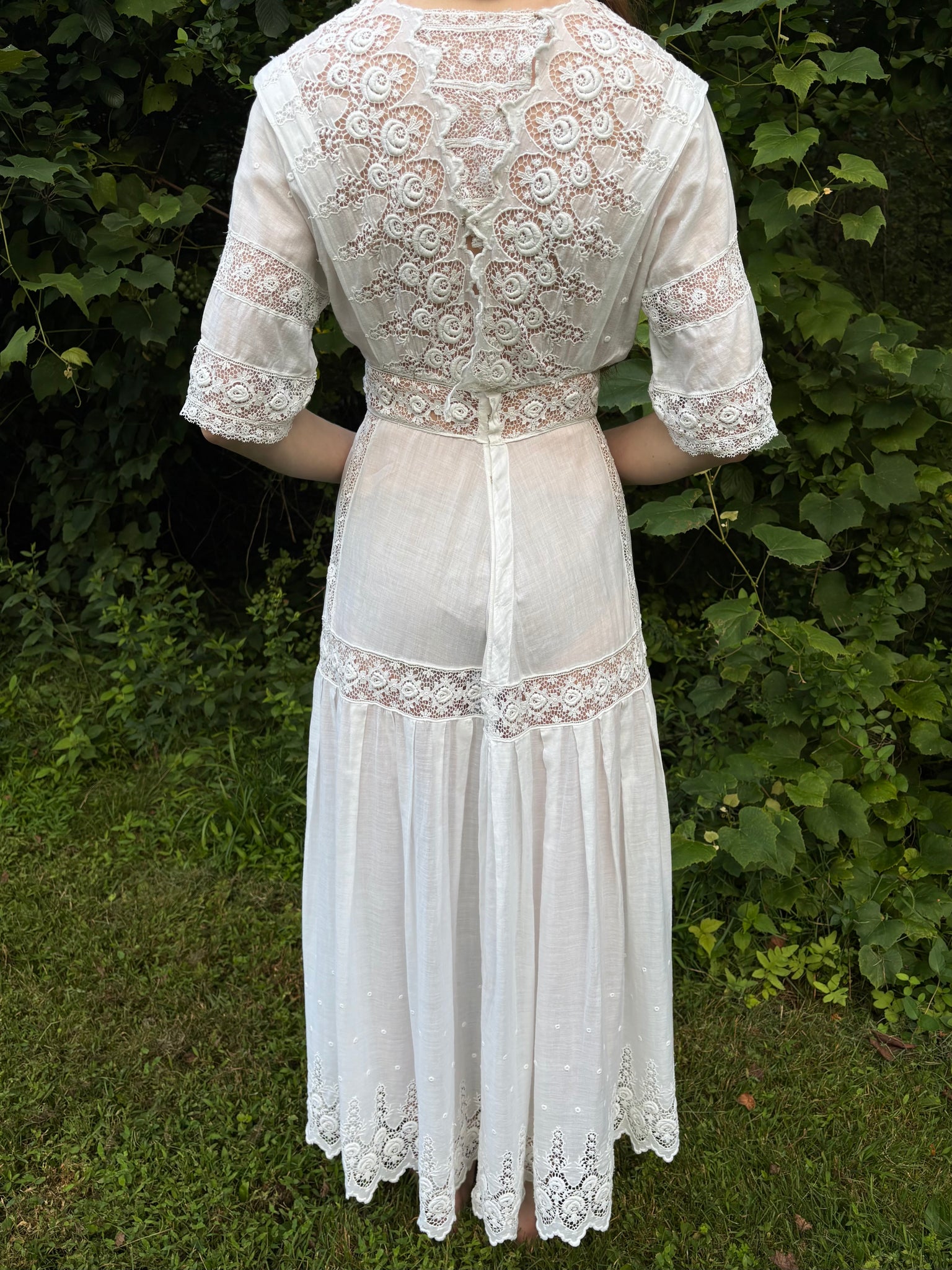 1900s Edwardian Rose Floral Embroidered White Cotton Dress Gown Wedding