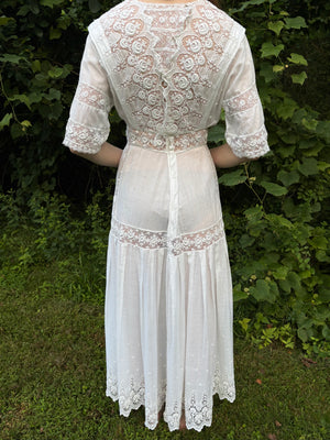 1900s Edwardian Rose Floral Embroidered White Cotton Dress Gown Wedding