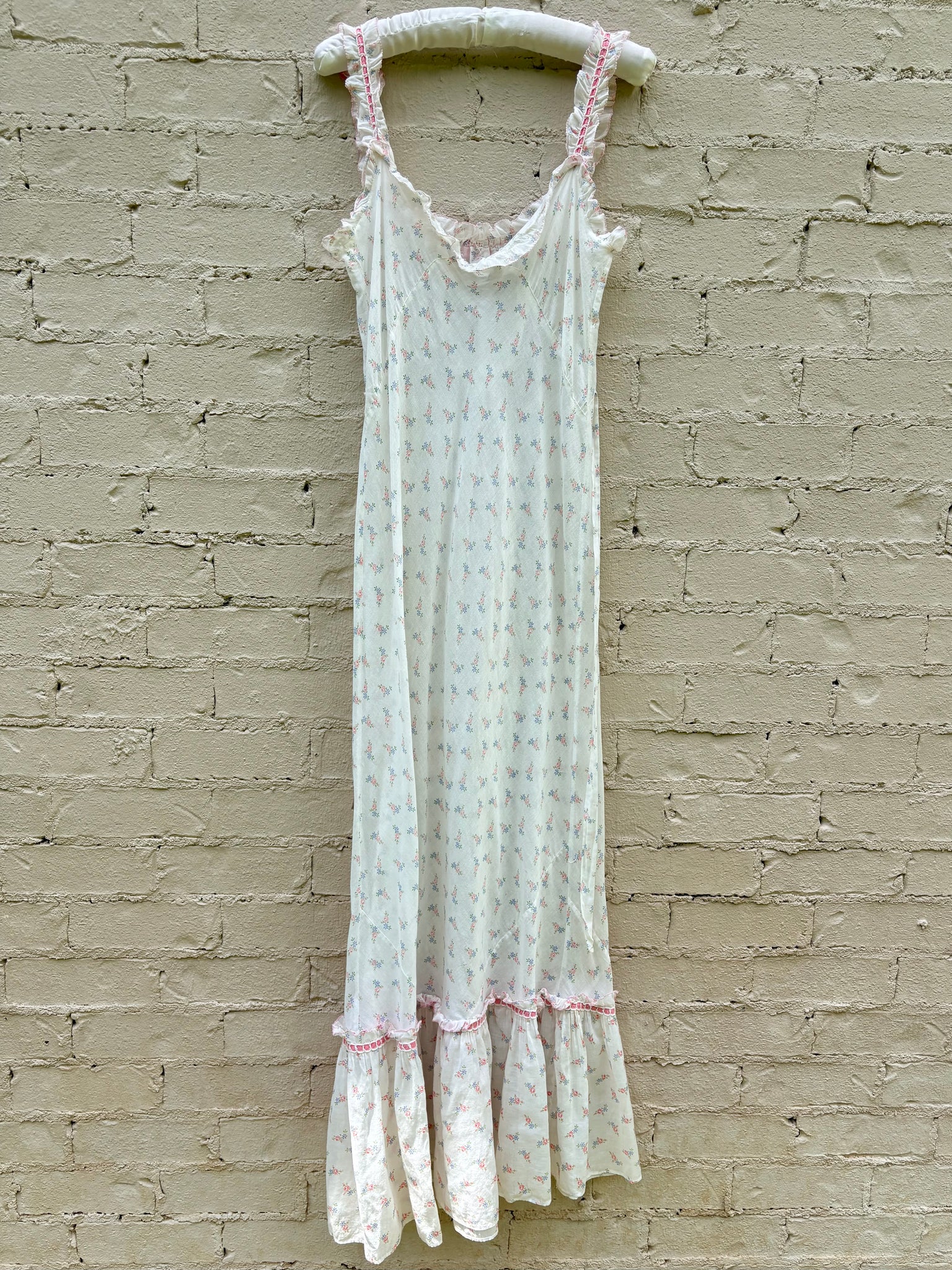 1930s White Cotton Floral Bias Cut Slip Dress Peignoir Set Puff Sleeves Pink Ribbon Rose Floral