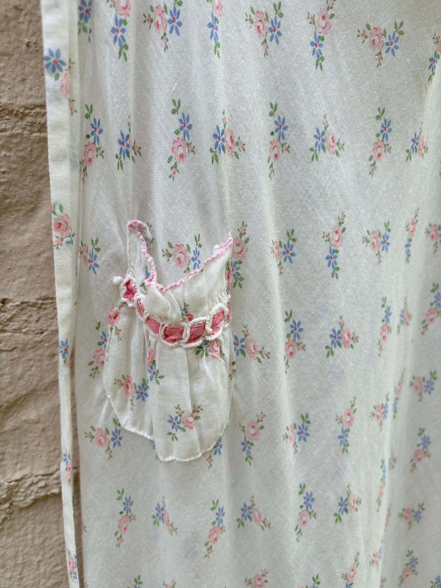 1930s White Cotton Floral Bias Cut Slip Dress Peignoir Set Puff Sleeves Pink Ribbon Rose Floral