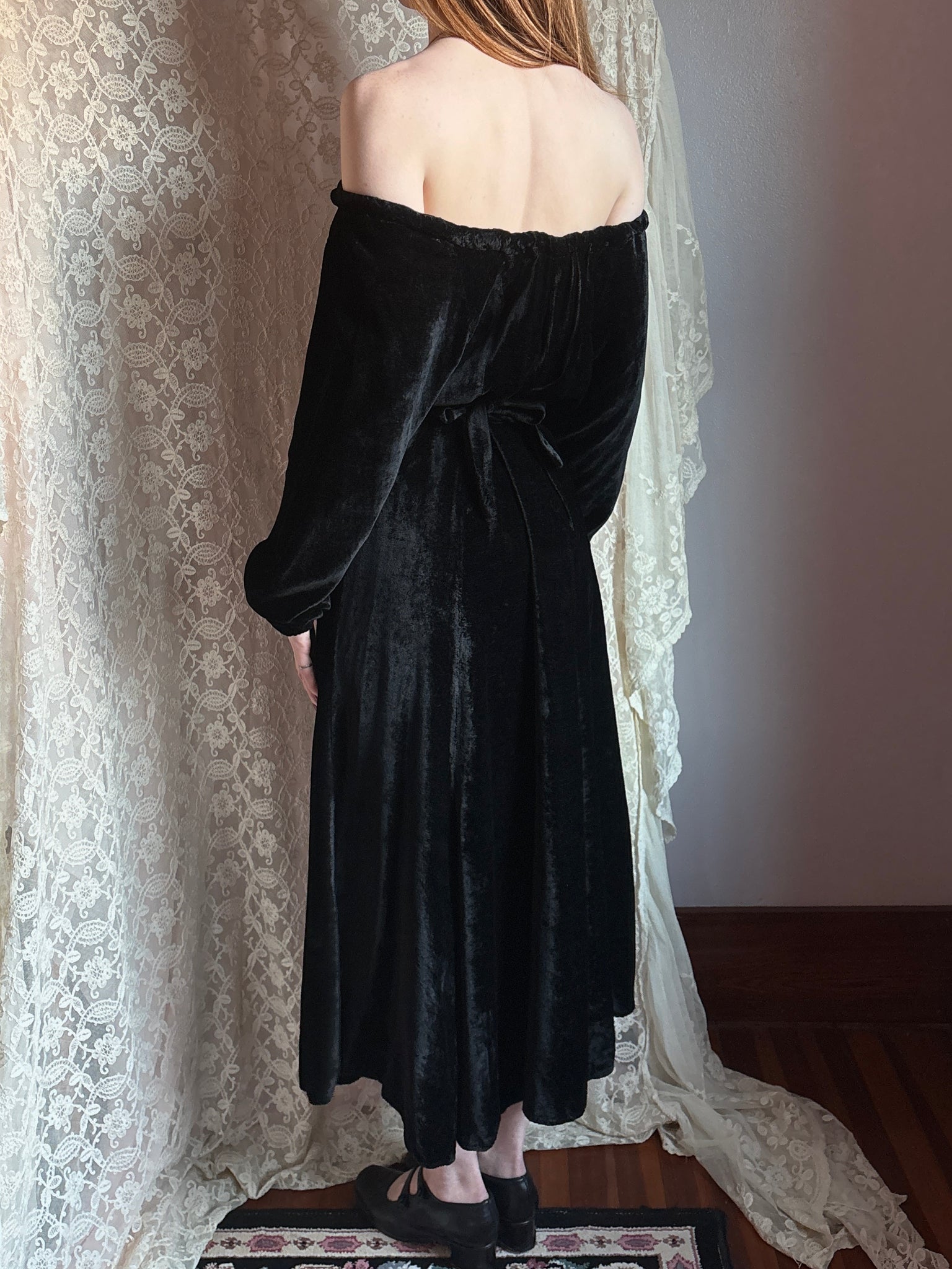 1990s Black Velvet Dress Long Sleeve