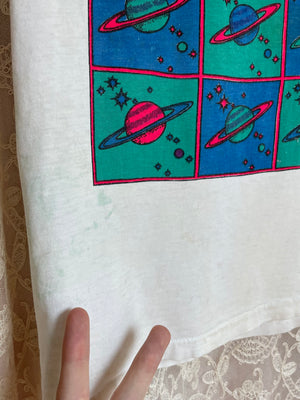 1980s White Planets Space Saturn Print Baby Tee T Shirt