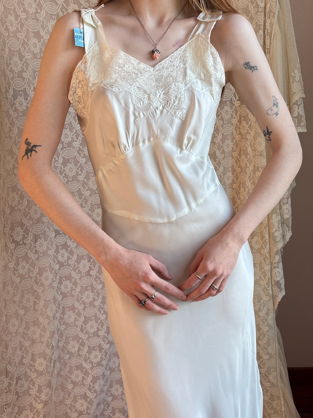 1940s Deadstock White Bow Appliqué Bias Cut Slip Rayon Lace Trim Dress