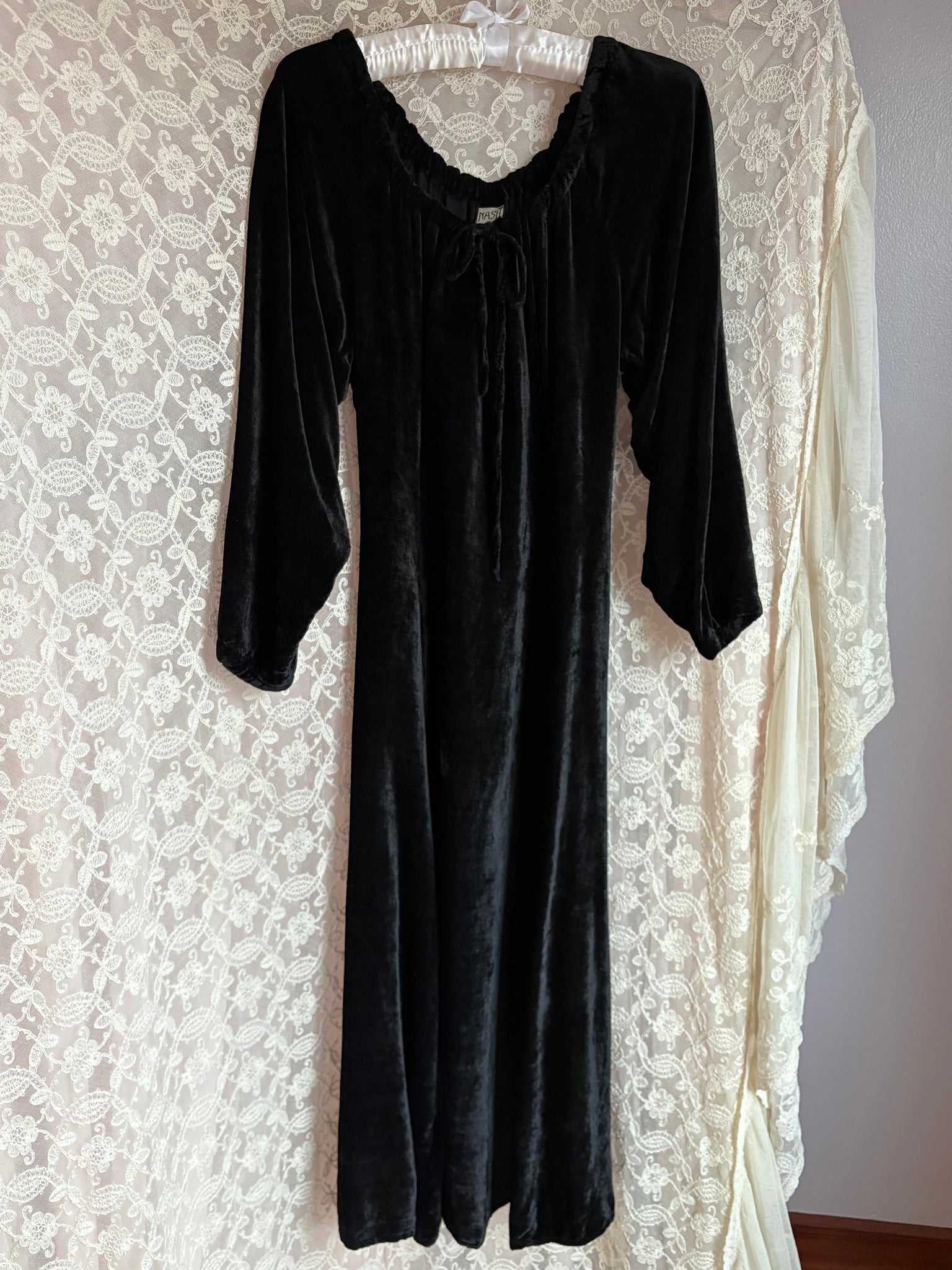 1990s Black Velvet Dress Long Sleeve