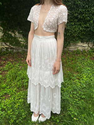 1910s White Cotton Embroidered Floral Lace Tiered Skirt