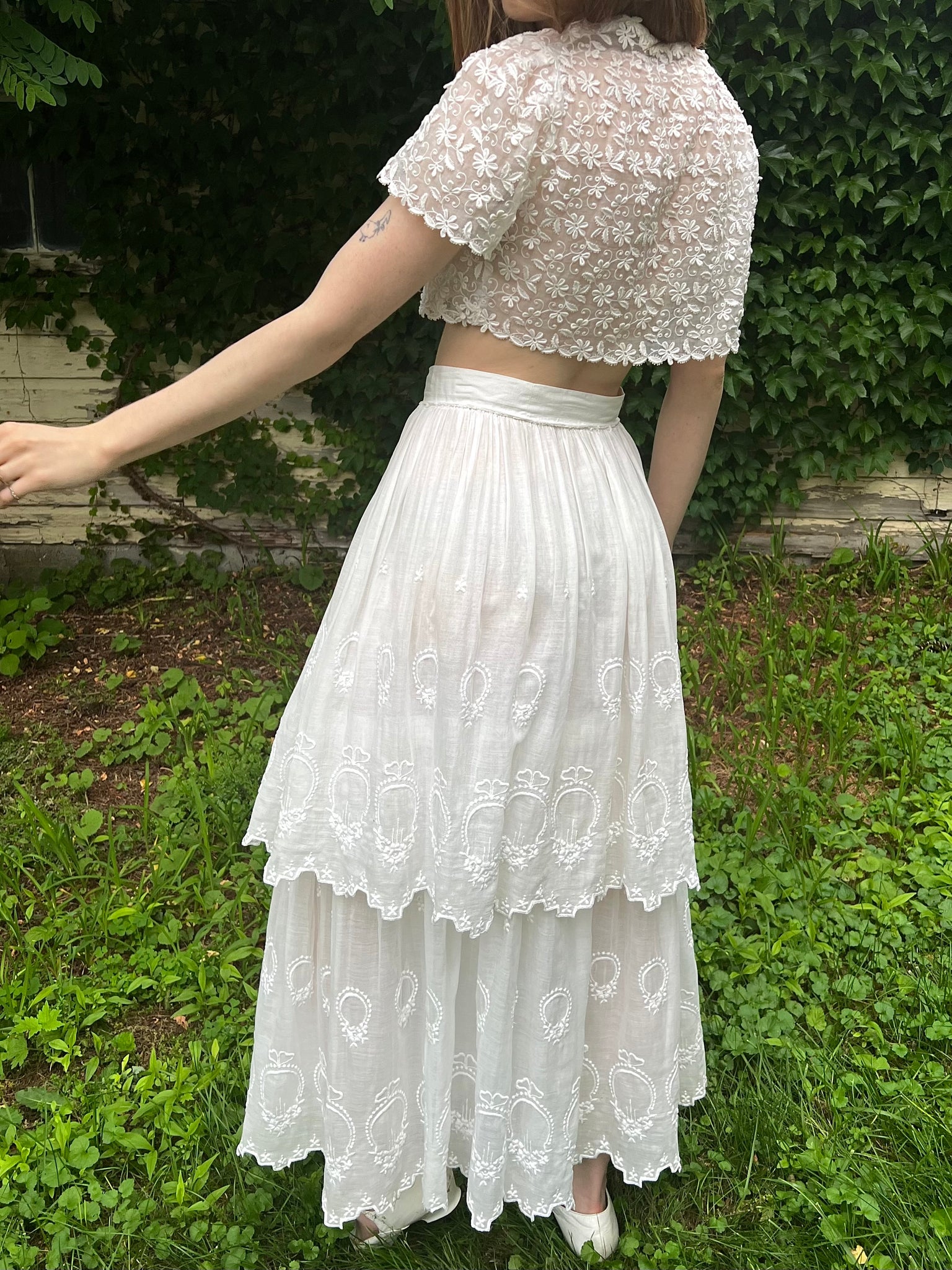 1910s White Cotton Embroidered Floral Lace Tiered Skirt