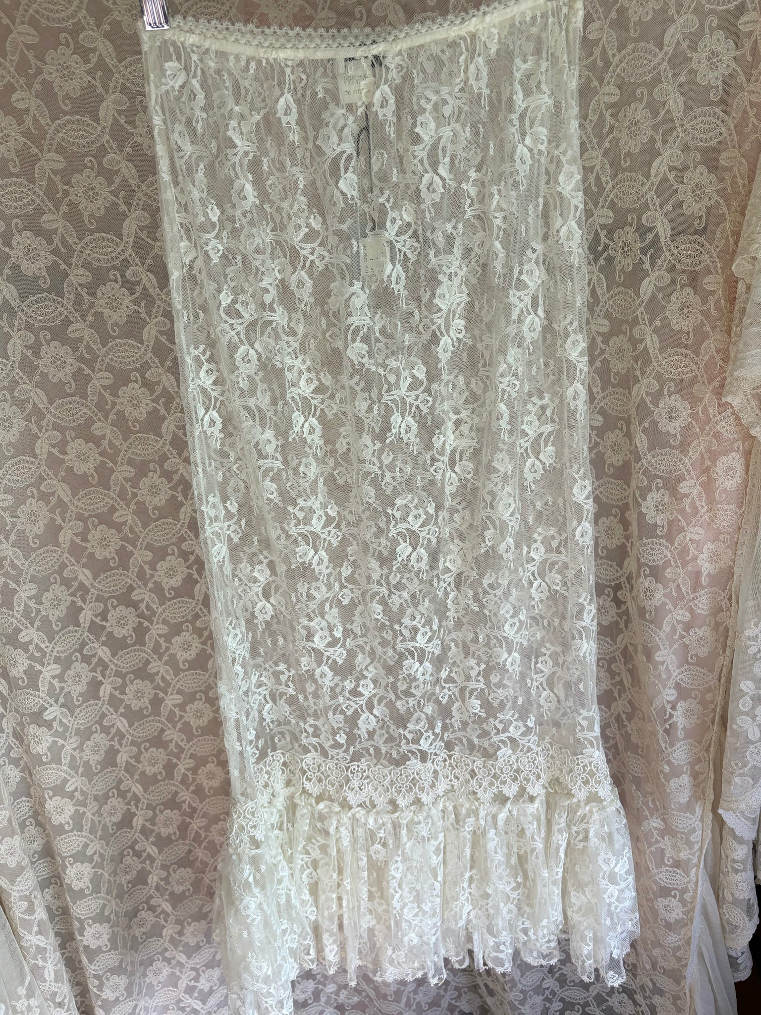 1980s White Floral Lace Tiered Skirt