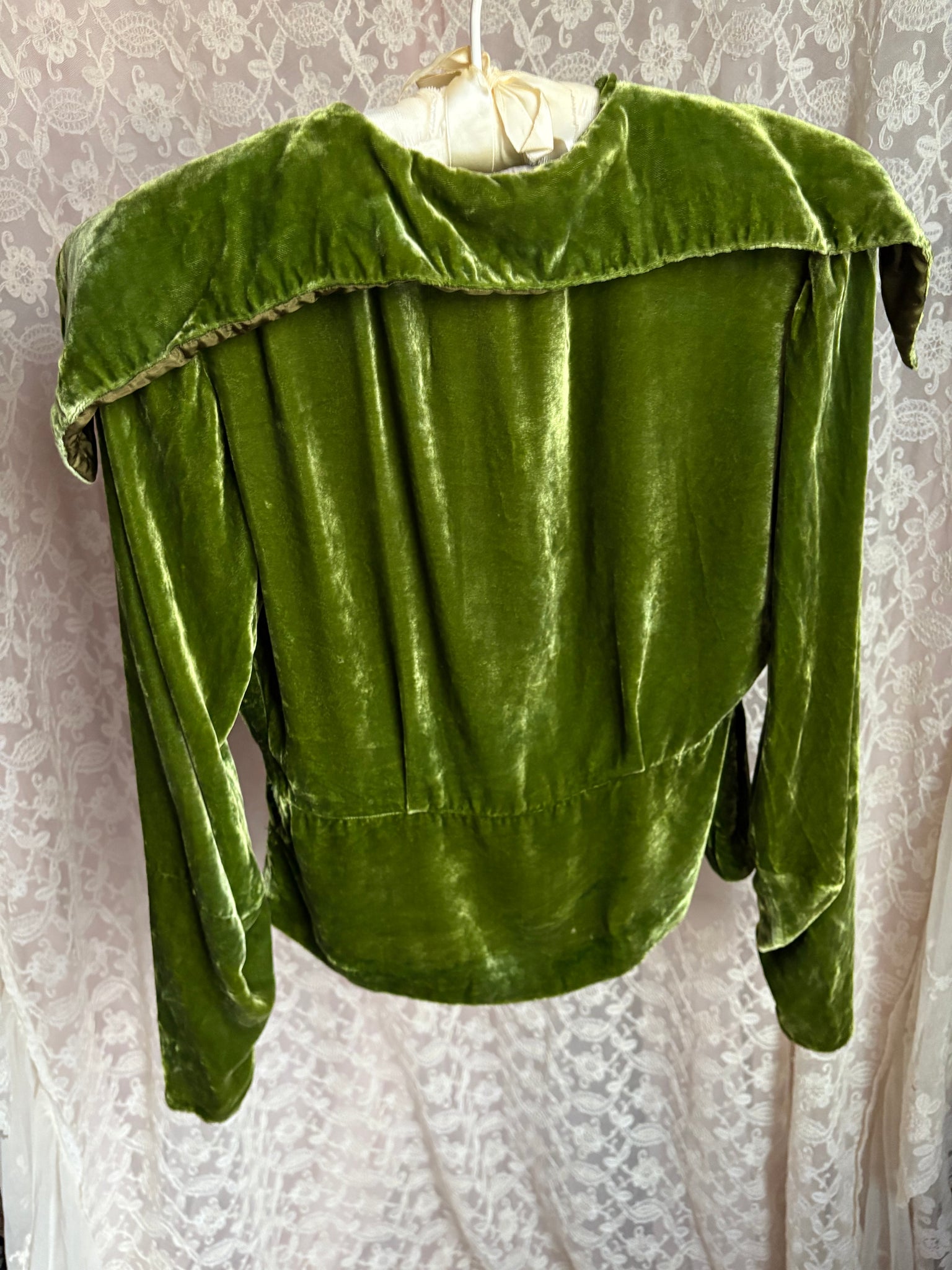 1930s Green Silk Velvet Long Sleeve Blouse Top Rhinestone