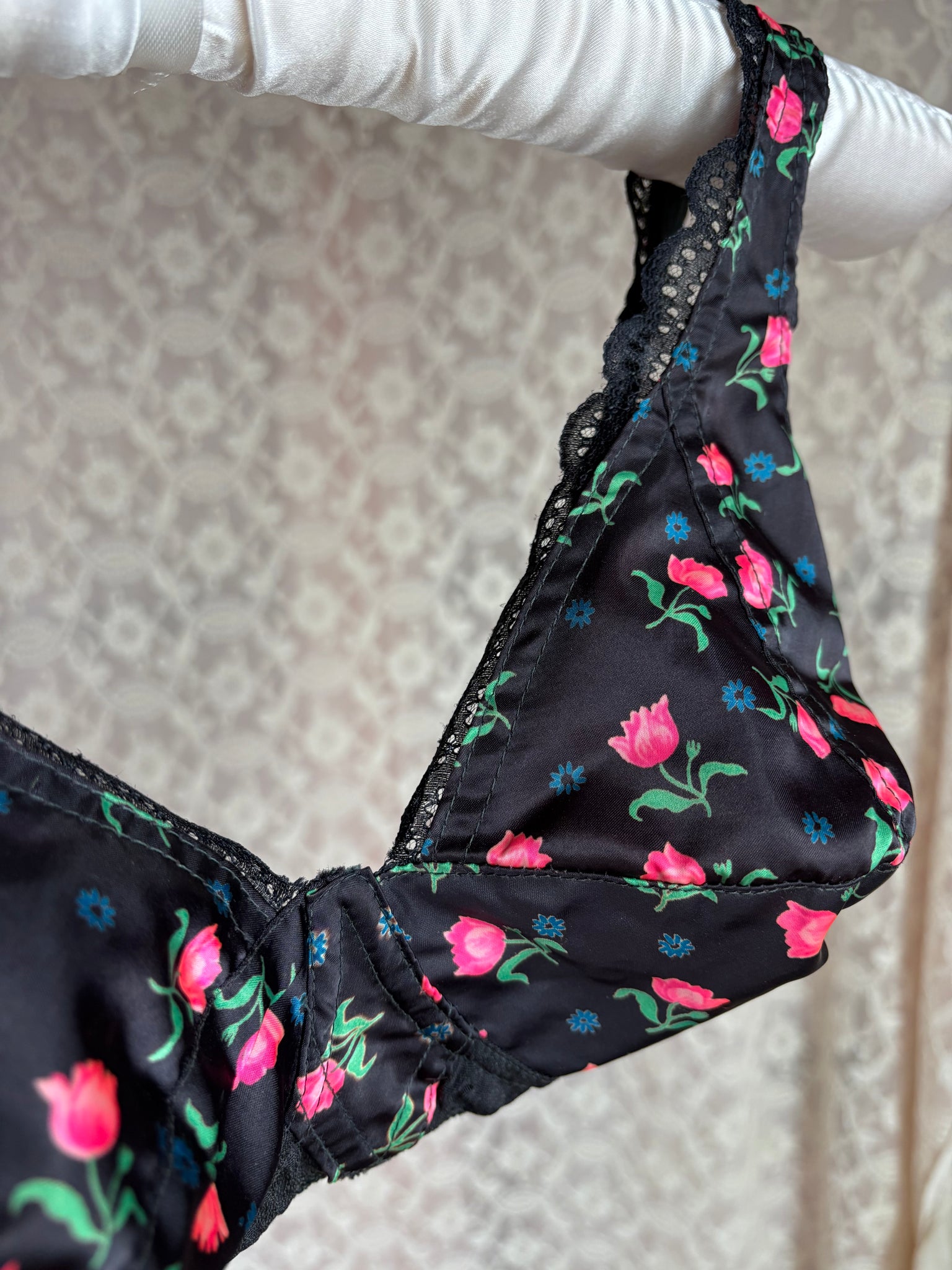 1950s Black Pink Satin Floral Bullet Bra Lace Trim