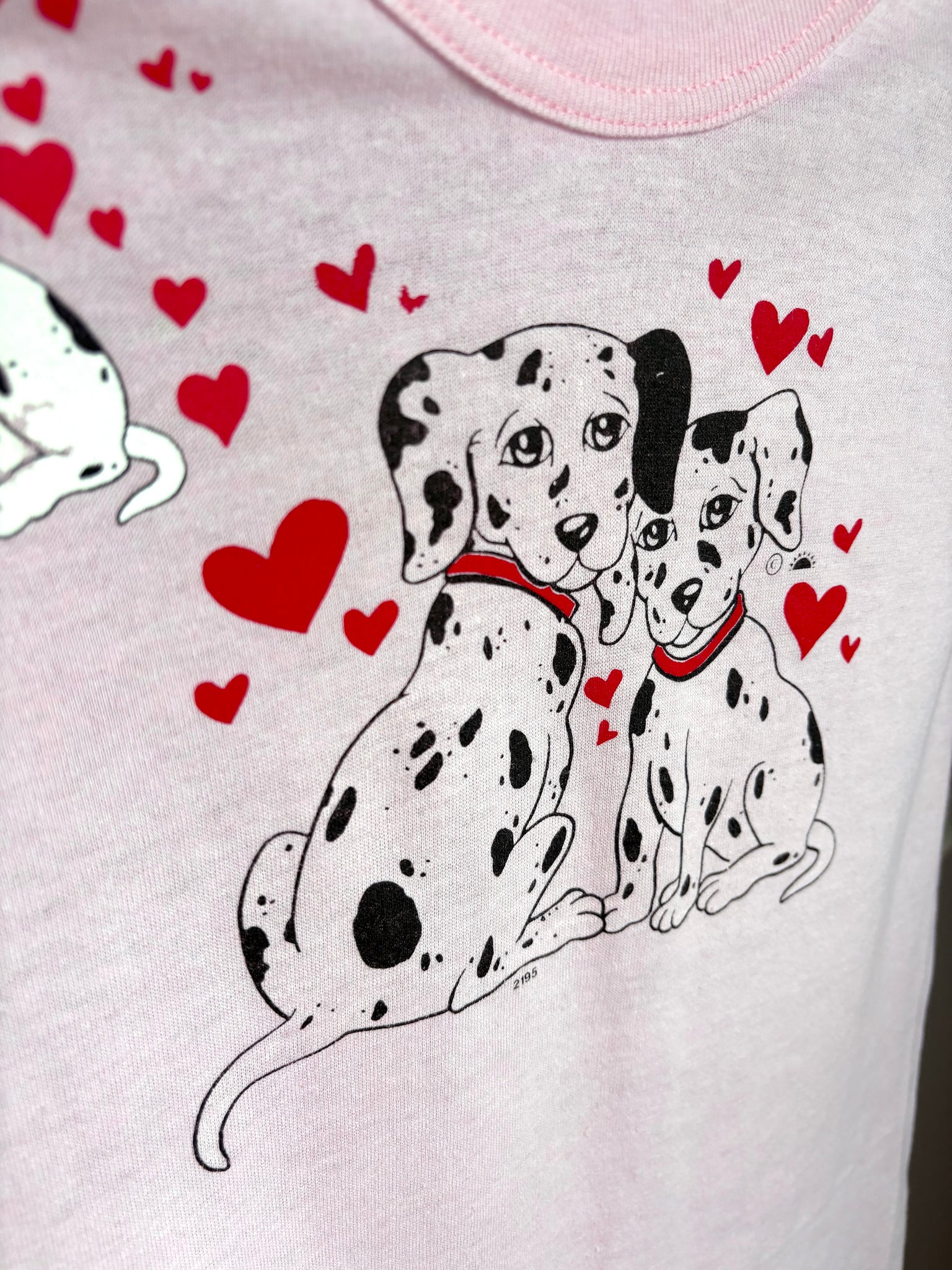 1970s Puppy Dog Heart Pink Tee T Shirt