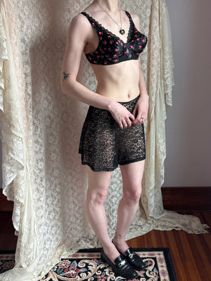 1950s Black Pink Satin Floral Bullet Bra Lace Trim