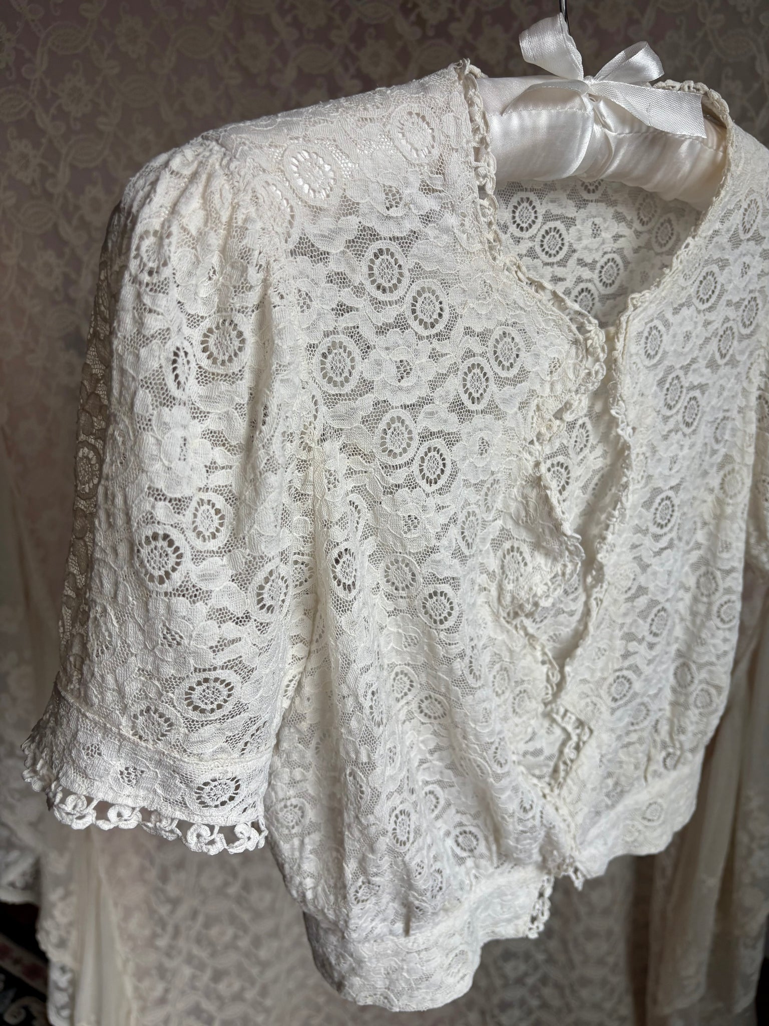 1930s Lace White Blouse Puff Sleeves