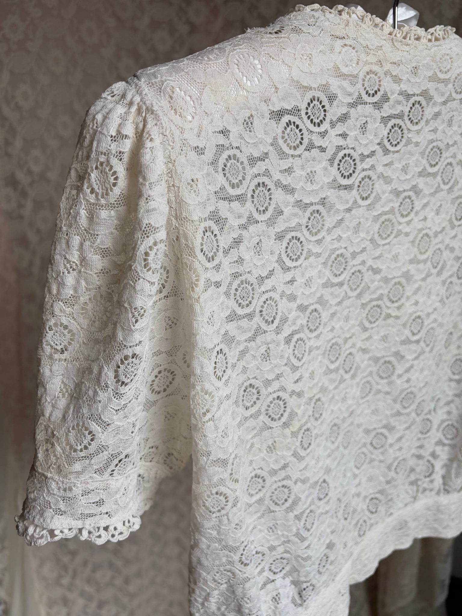 1930s Lace White Blouse Puff Sleeves