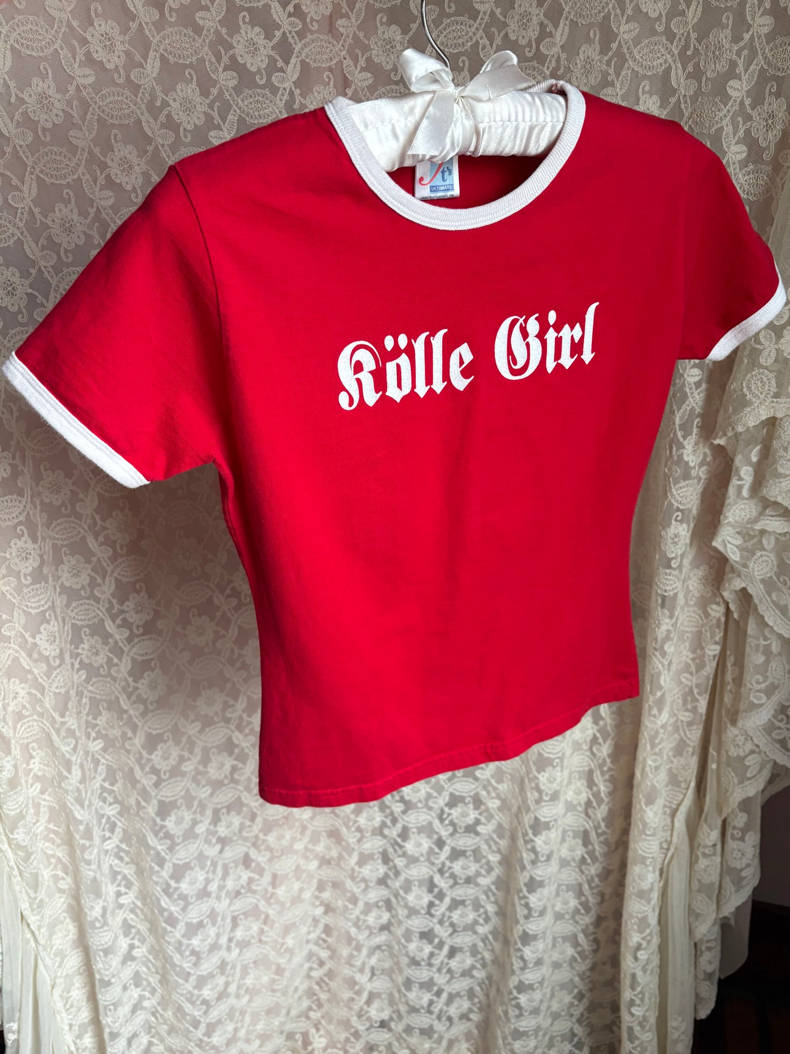 1990s Kölle Girl Flocked Print White Red Ringer Tee T Shirt