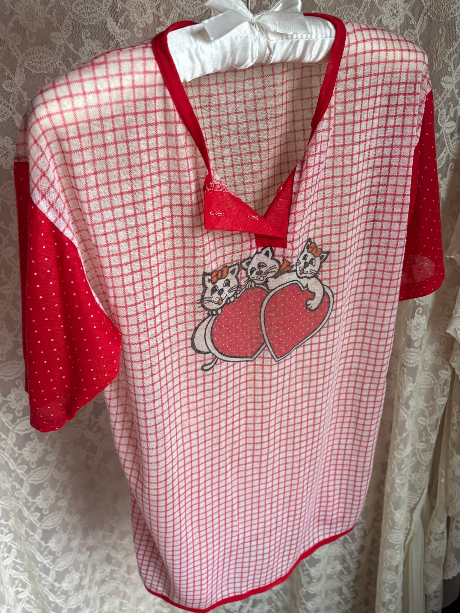 1980s Kittens Heart Plaid Print White Red Dotted Tee Kitty T Shirt