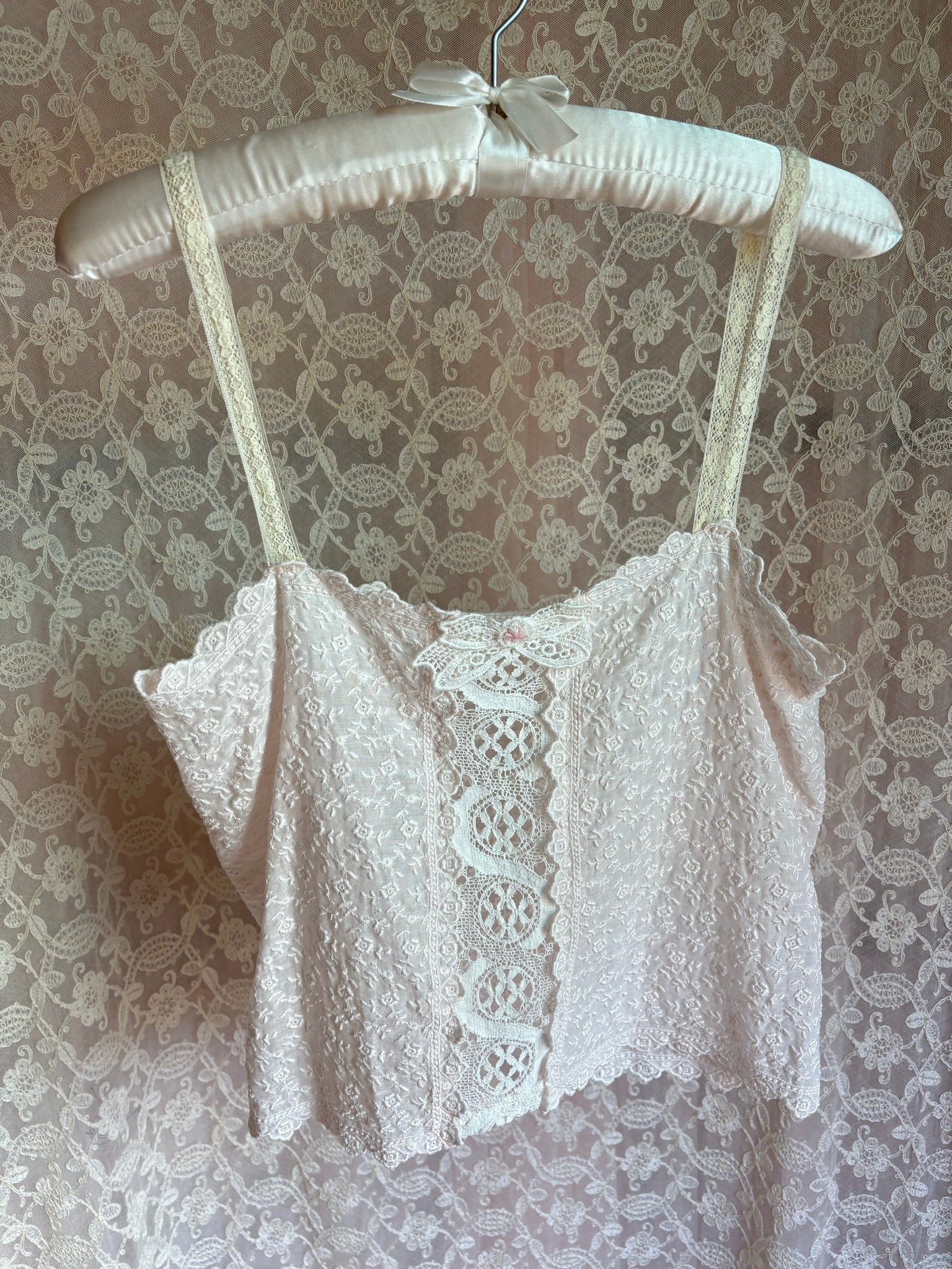 1970s Pink White Lace Tank Top Ribbon Bow