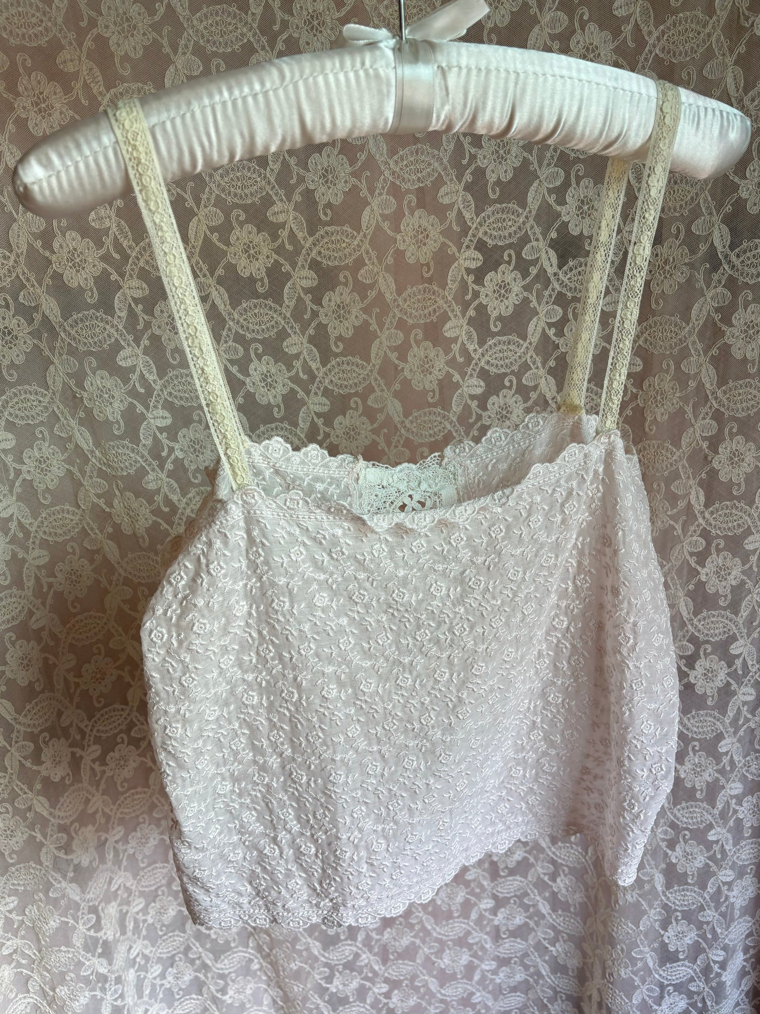 1970s Pink White Lace Tank Top Ribbon Bow