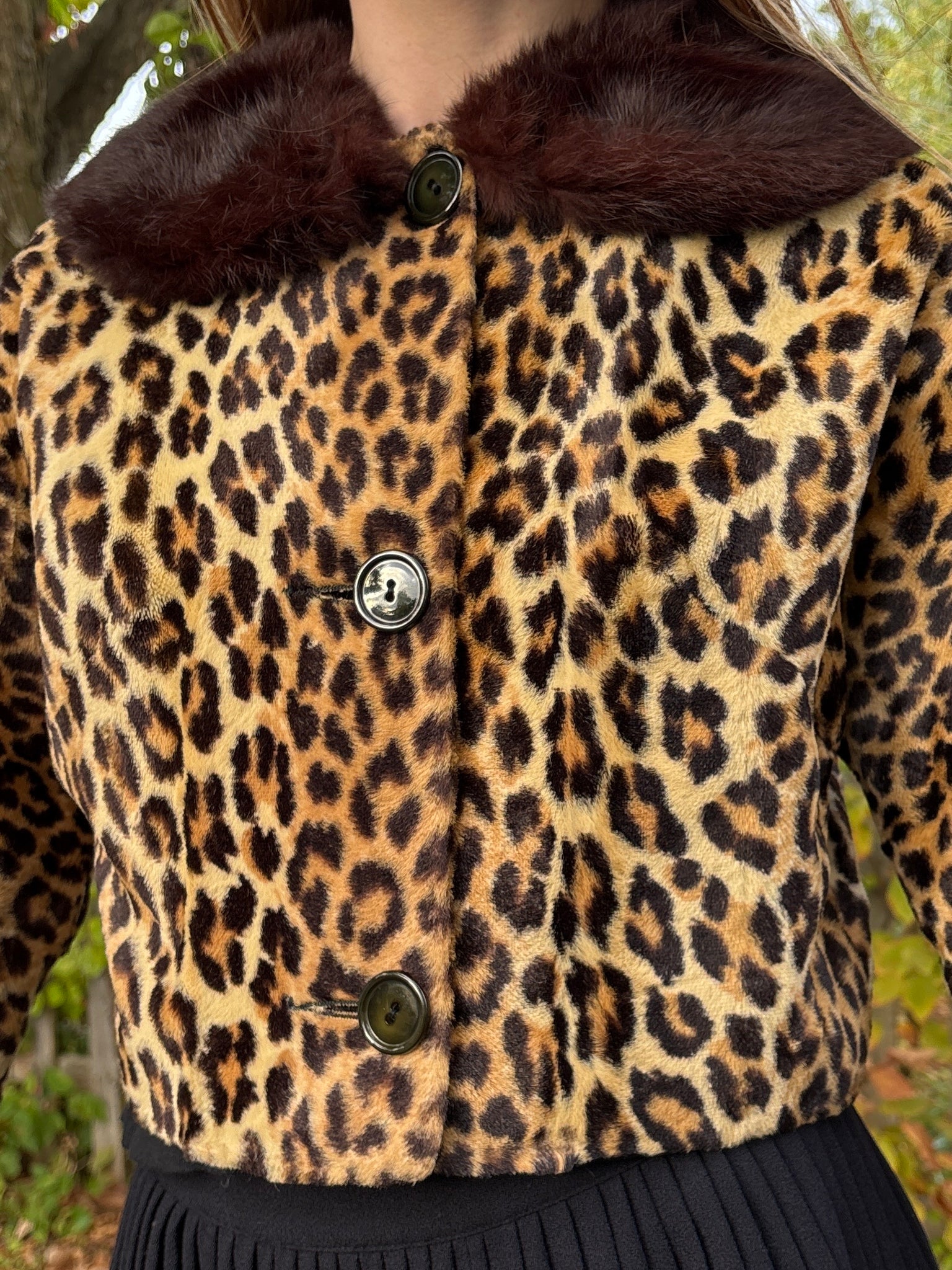 1960s Leopard Brown Faux Fur Cropped Jacket Collar