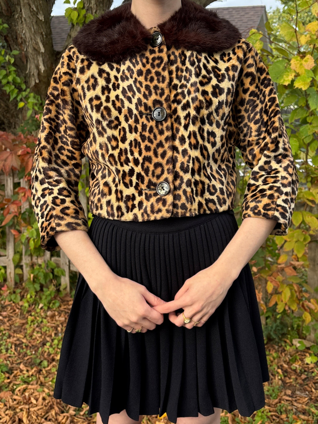 1960s Leopard Brown Faux Fur Cropped Jacket Collar