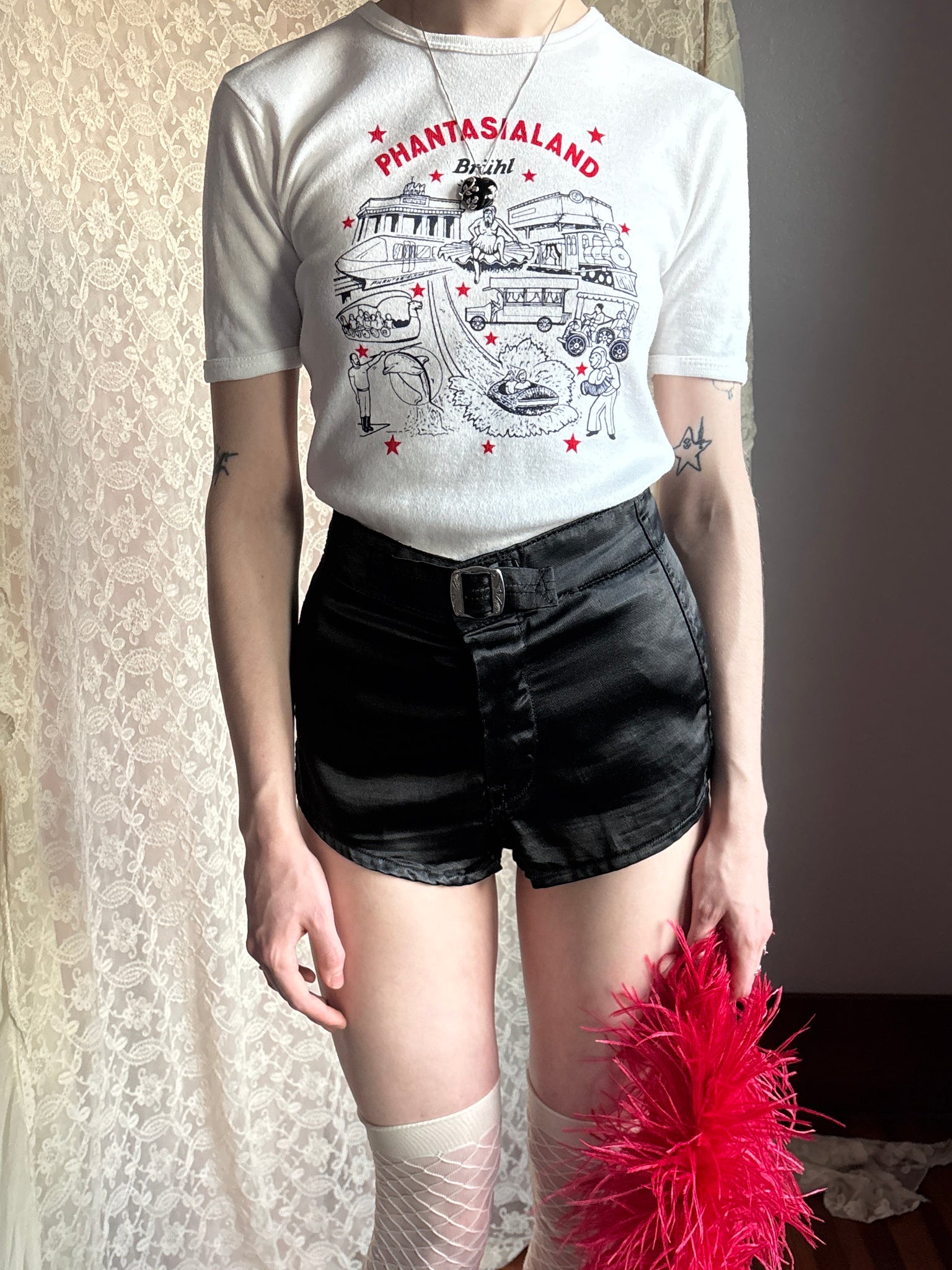 1970s Carnival Print Novelty White Tee French Cut T Shirt