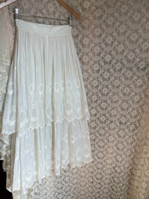 1910s White Cotton Embroidered Floral Lace Tiered Skirt